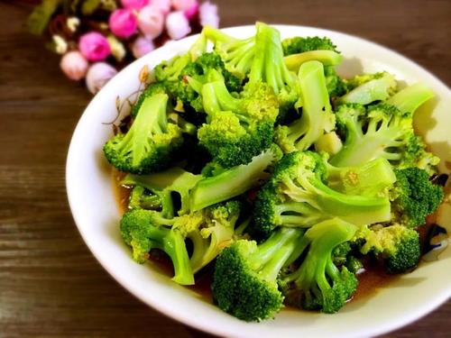 西兰花和牛奶能一起吃吗(图1)