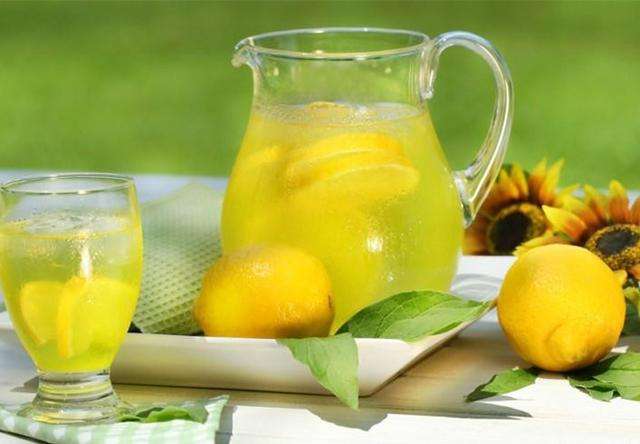 泡柠檬水用热水还是凉水？