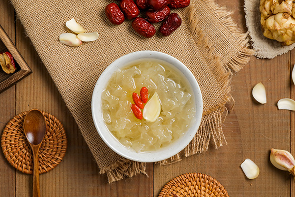 银耳莲子红枣汤的功效与作用（冰